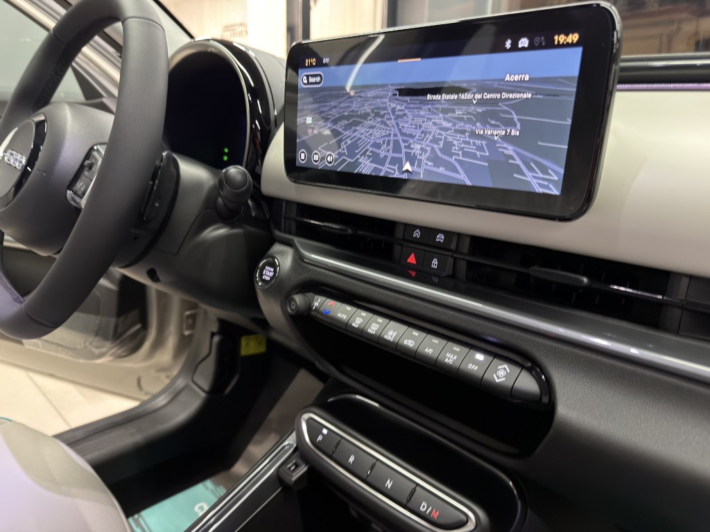 FIAT 600 1200 HYBRID 110 CV LA PRIMA KM0